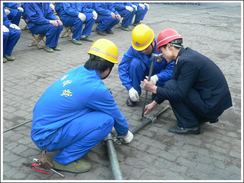 石家庄铁路中等学校腕臂组装实训 石家庄铁路技校实训课展示 学校图片 第10张